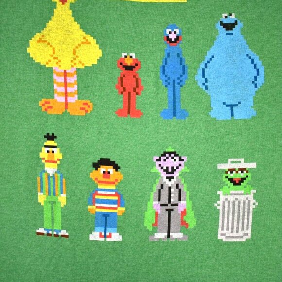 Sesame Street Mens 8-Bit Pixel Graphic Big Bird, Elmo, Grover Green Shirt New L - Picture 4 of 4
